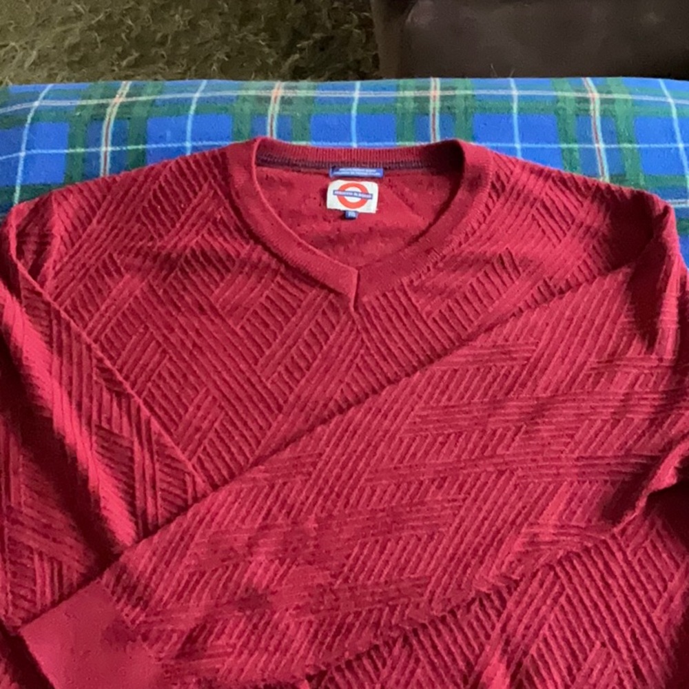 Jermyn & Bond men’s v-neck  sweater